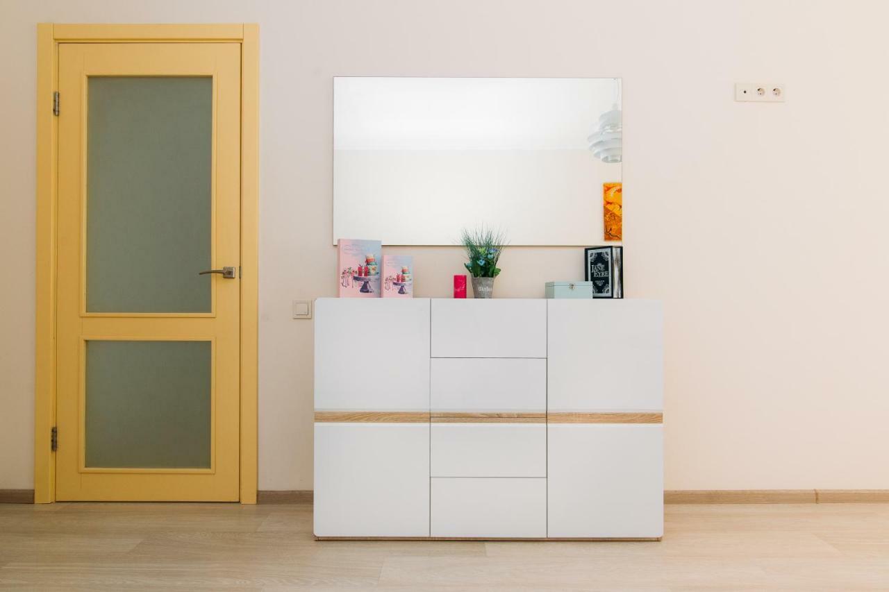 Luxury studio apart-hotel in Centre 2 room Soemy Buitenkant foto