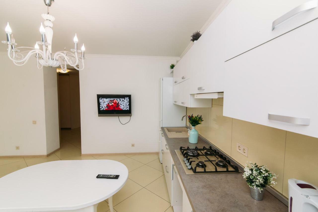 Luxury studio apart-hotel in Centre 2 room Soemy Buitenkant foto